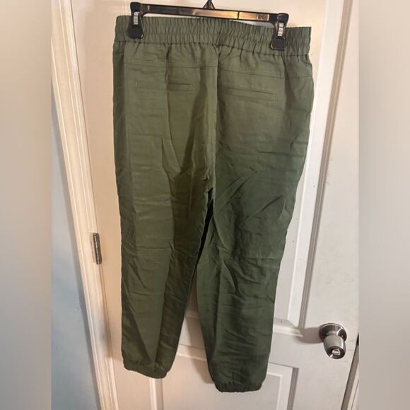 Banana Republic women’s Sage Green satin Pants size small NWT - Picture 4 of 4